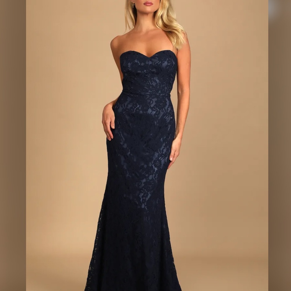 Elegant Navy Lace Strapless Dress
